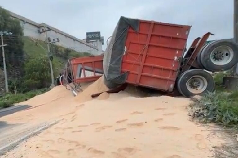 Cierre parcial en la autopista México–Querétaro por accidente: autoridades piden extremar precauciones