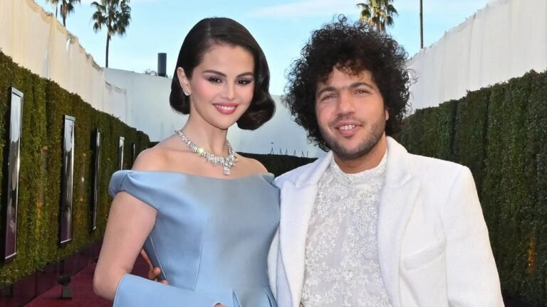 Selena y Benny celebran despedidas de solteros por separado