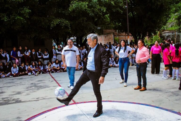 Urióstegui fortalece el deporte con “Escuelas Municipales”