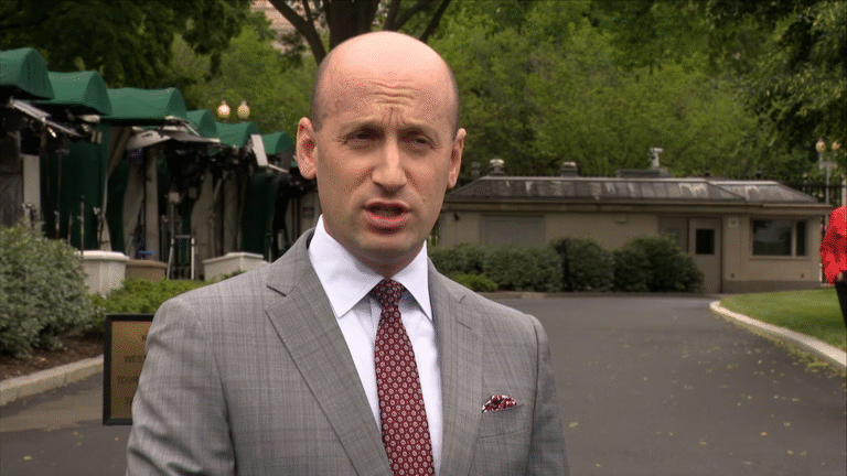 Stephen Miller afirma que frontera mexicana está controlada por grupos criminales