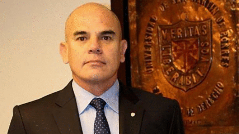 Perú descarta ingresar por la fuerza a embajada de México