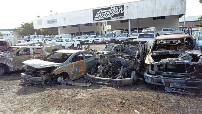 Violencia en Tabasco deja vehículos incendiados y dos muertos
