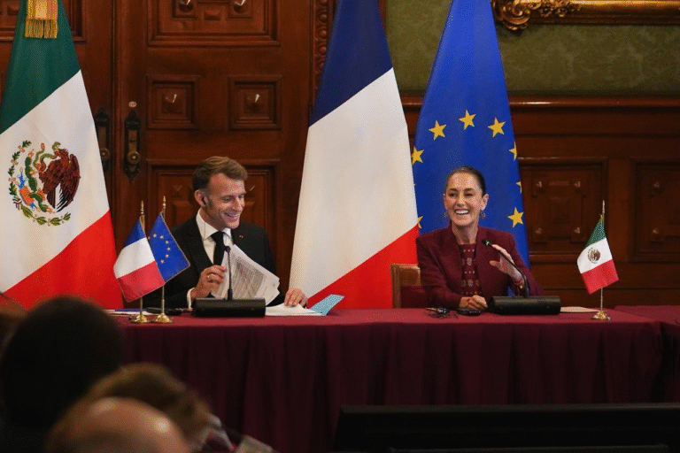 Macron lanza indirecta a Trump por ataques a lanchas en el Pacífico