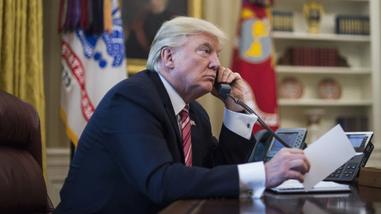 Trump ofreció opciones de salida a Nicolás Maduro, afirma senador Mullin