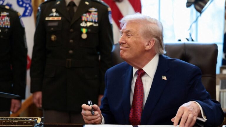 Trump amenaza con cortar fondos por ciudades santuario