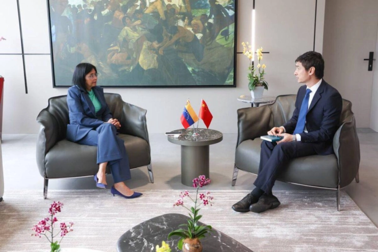 Venezuela agradece respaldo de China tras intervención de Estados Unidos