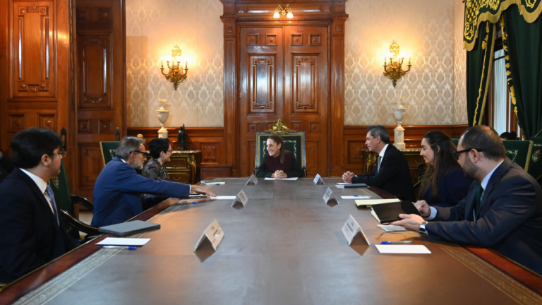 Claudia Sheinbaum se reúne con la CEO de S&P Global en Palacio Nacional