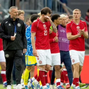 Eriksen se desploma en amistoso entre Dinamarca y Ucrania