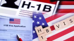 Juez federal bloquea tarifa de 100 mil dólares impuesta por Trump a visas H-1B