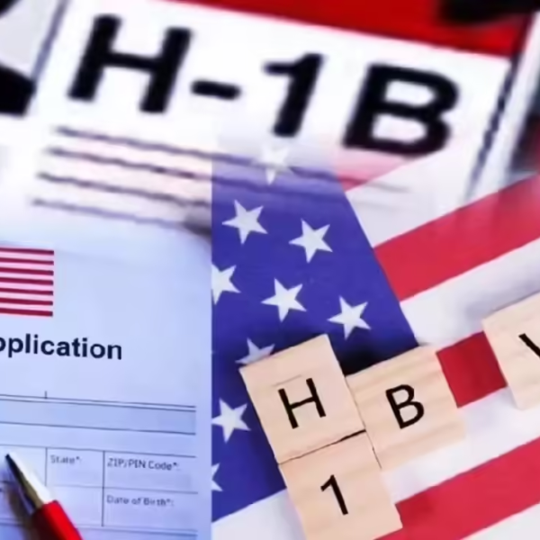 Juez federal bloquea tarifa de 100 mil dólares impuesta por Trump a visas H-1B