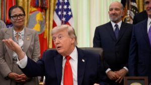 Trump anuncia posible acuerdo con Irán