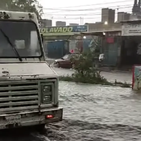 Fuertes lluvias y granizada provocan inundaciones en Cuautitlán Izcalli, Tultitlán y Coacalco