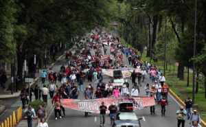 CNTE acuerda mantener el paro nacional