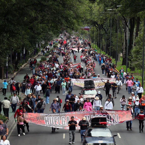 CNTE acuerda mantener el paro nacional