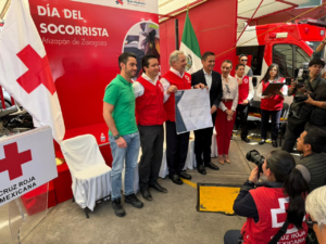 Luis Montaño dona cuatro ambulancias en Atizapán de Zaragoza