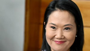Keiko Fujimori mantiene ventaja en el conteo presidencial de Perú