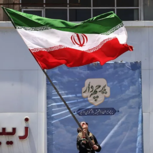 Irán analiza firma a distancia de acuerdo con Estados Unidos