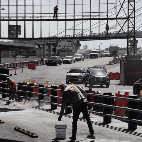 Cae techumbre en acceso de la Terminal 1 del AICM