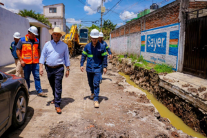 Supervisa Urióstegui obras hidráulicas y viales en colonias de Cuernavaca