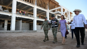 Sheinbaum supervisa hospital en Sonora