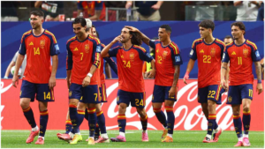 España golea a Arabia Saudita y toma el liderato del Grupo H