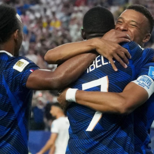 Francia vence a Irak 3-0 y avanza a dieciseisavos