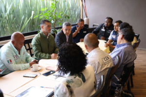 Gobernación acuerda mesa de trabajo con Amotac; transportistas descartan bloqueos