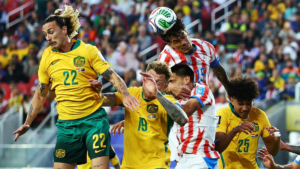 Paraguay y Australia empatan y avanzan a dieciseisavos