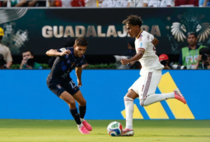 España vence a Uruguay y avanza invicta a dieciseisavos