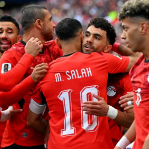 Egipto empata con Irán y avanza por primera vez a fase eliminatoria
