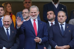Felipe VI asiste al España-Uruguay en Guadalajara