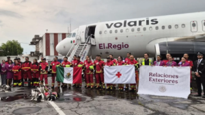México envía más rescatistas a Venezuela