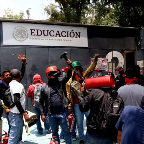 Gobierno pide prórroga a la CNTE