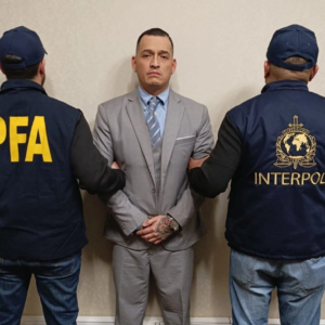 Detienen en Argentina a mexicano buscado por Estados Unidos por presunto narcotráfico