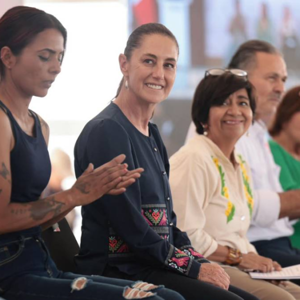 Sheinbaum entrega primeras viviendas del programa Bienestar en Durango