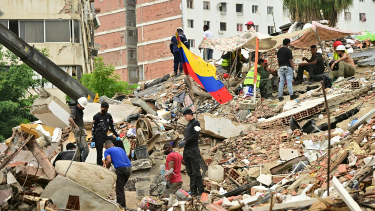 Sismos en Venezuela dejan más de 4 mil 500 muertos