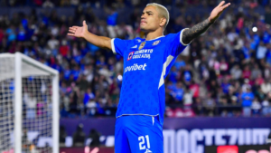 Cruz Azul remonta ante San Luis y debuta con triunfo en el Apertura 2026