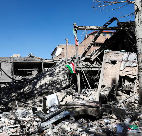 Estados Unidos intensifica bombardeos contra Irán