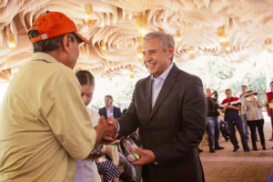 DIF Cuernavaca entrega apoyos a personas con discapacidad y adultos mayores