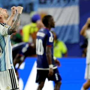 Argentina sufre, elimina a Cabo Verde en la prórroga y avanza a octavos de final