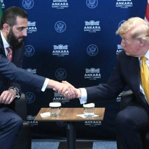 Trump anuncia que retirará a Siria de la lista de Estados patrocinadores del terrorismo