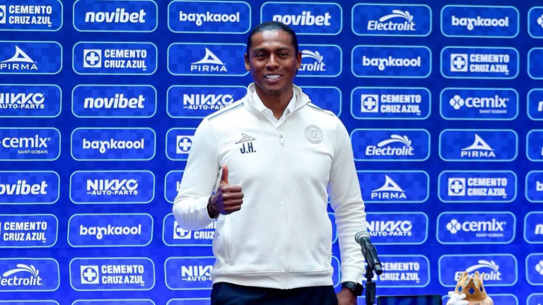 Joel Huiqui seguirá al frente de Cruz Azul