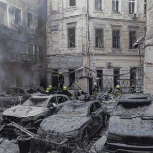 Bombardeos rusos dejan dos muertos y decenas de heridos en Ucrania