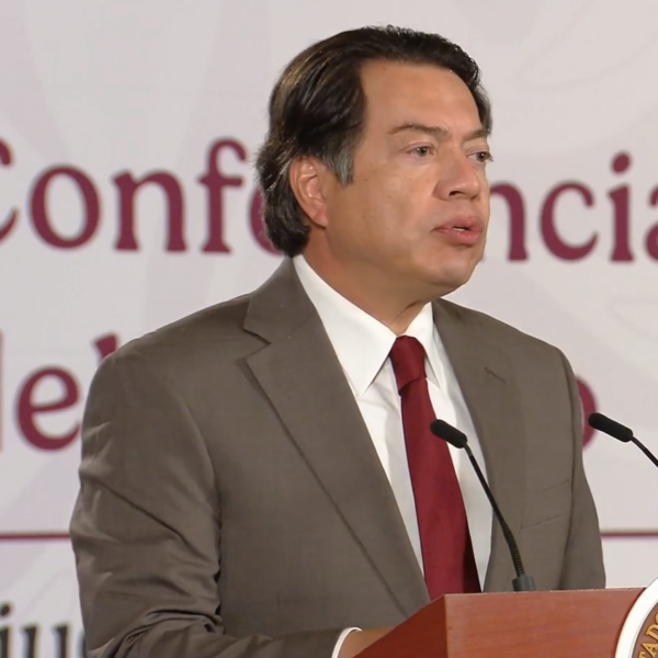 SEP busca transformar escuelas militarizadas en planteles con enfoque cívico