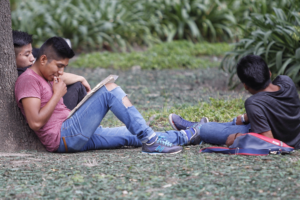 Más de 4.5 millones de jóvenes en México están fuera de la escuela y el empleo
