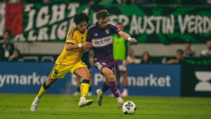 América cae en penaltis, pero avanza