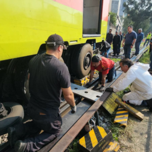 Vagón del Metro de Línea 3 se descarrila durante maniobra en talleres Ticomán