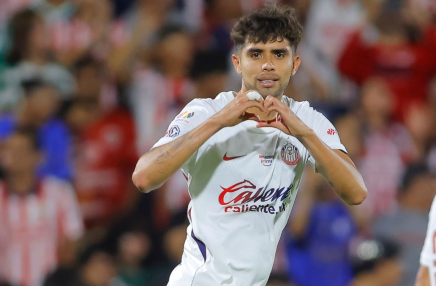 Chivas vence a Santos con penalti de Ricardo Marín y suma tres puntos en Torreón