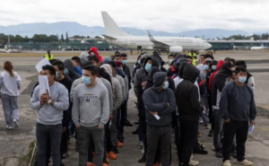 EU deporta a miles de mexicanos a Guatemala y Honduras antes de enviarlos a México