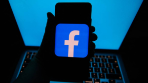 Facebook y WhatsApp, principales ganchos de los montadeudas